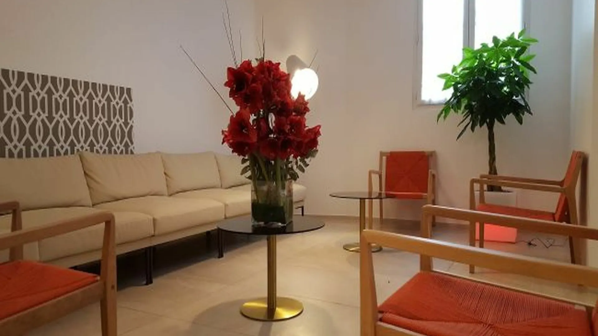 ***  Hotel Bresil Opera Spa Paris France
