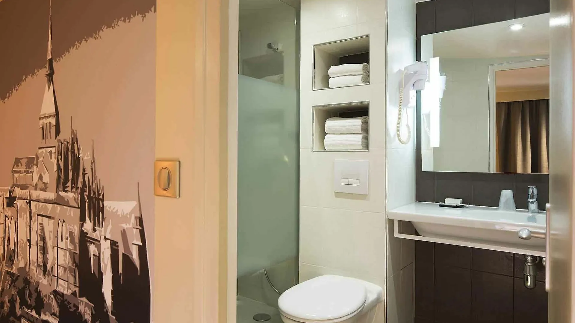 Hotel Bresil Opera Spa Paris France